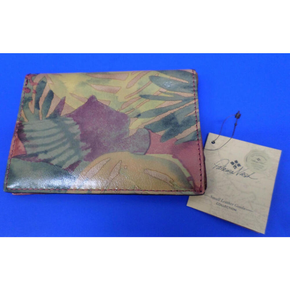 Patricia Nash TROPICAL DREAMS PERETOLA Passport Holder Bifold Wallet RFID - NWT!